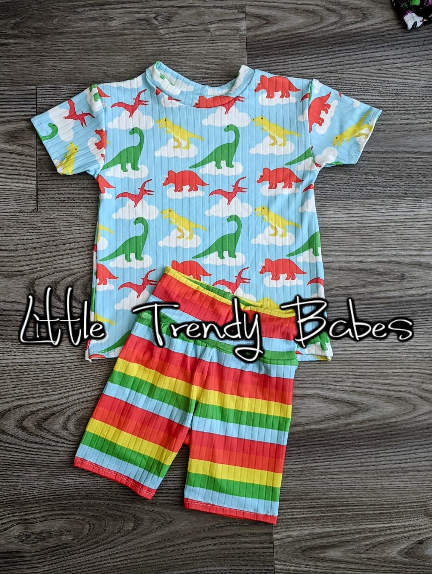 Dinosaurs (0/3M-9/12M)
